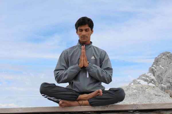 How do athletes use meditation and mindfulness practices to enhance their performance?